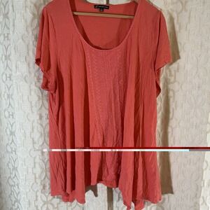 Adrianna Papell womens Embroidered Sharkbite Hem Salmon Tunic Top size 3X